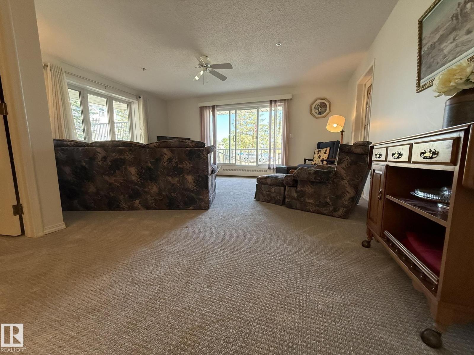 #102 10903 21 Av Nw Property Photo 16
