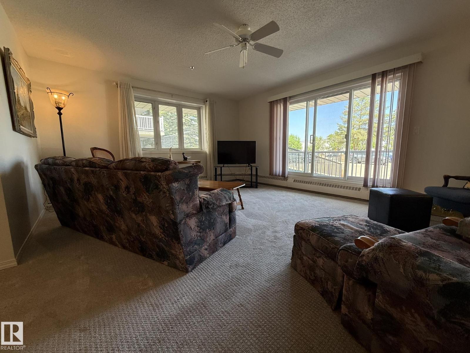 #102 10903 21 Av Nw Property Photo 18
