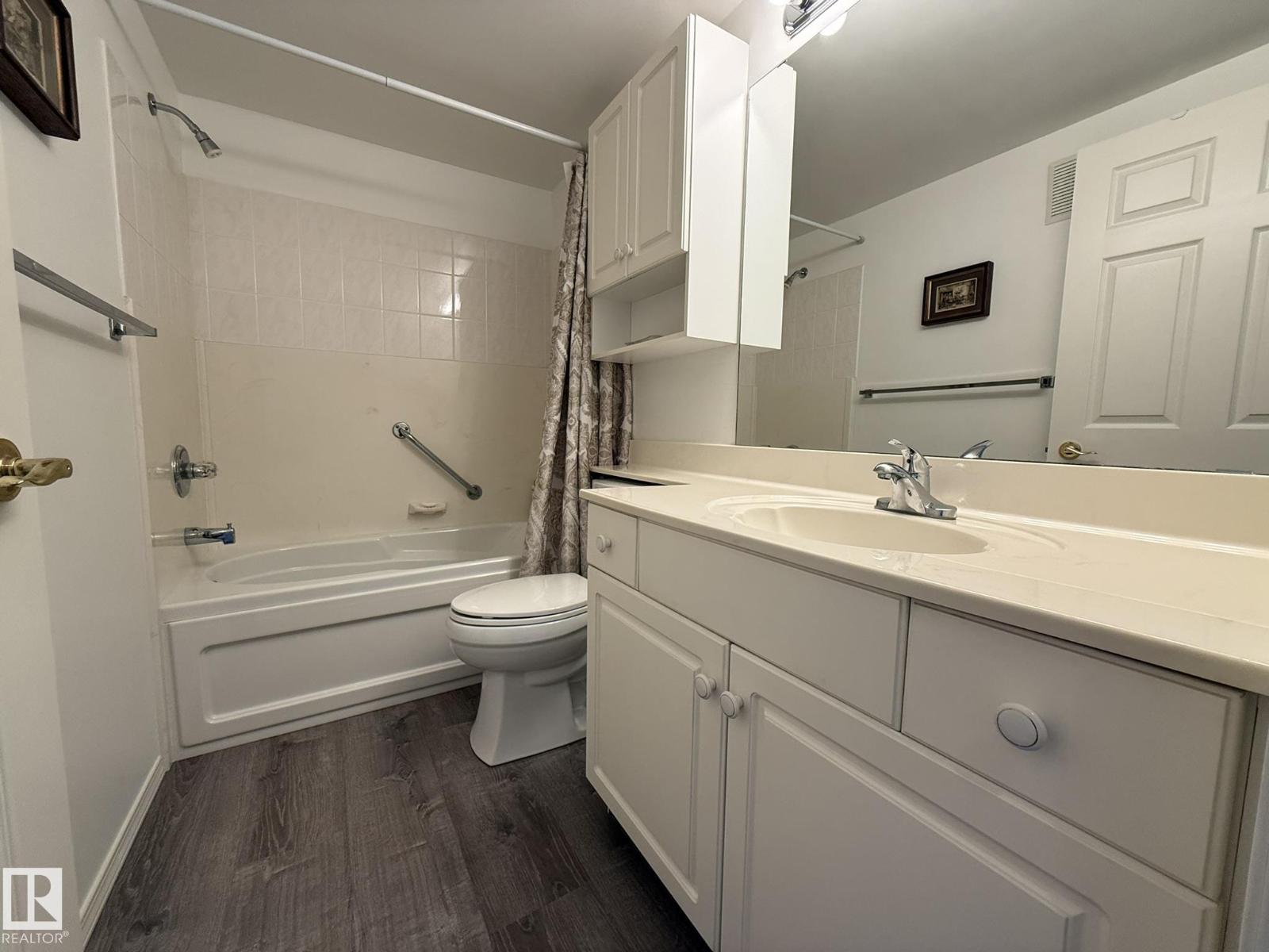 #102 10903 21 Av Nw Property Photo 33