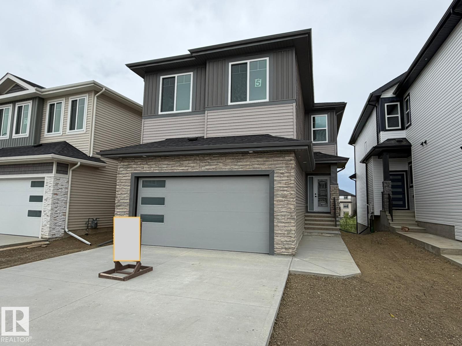 5 Axelwood Cr Property Photo 3