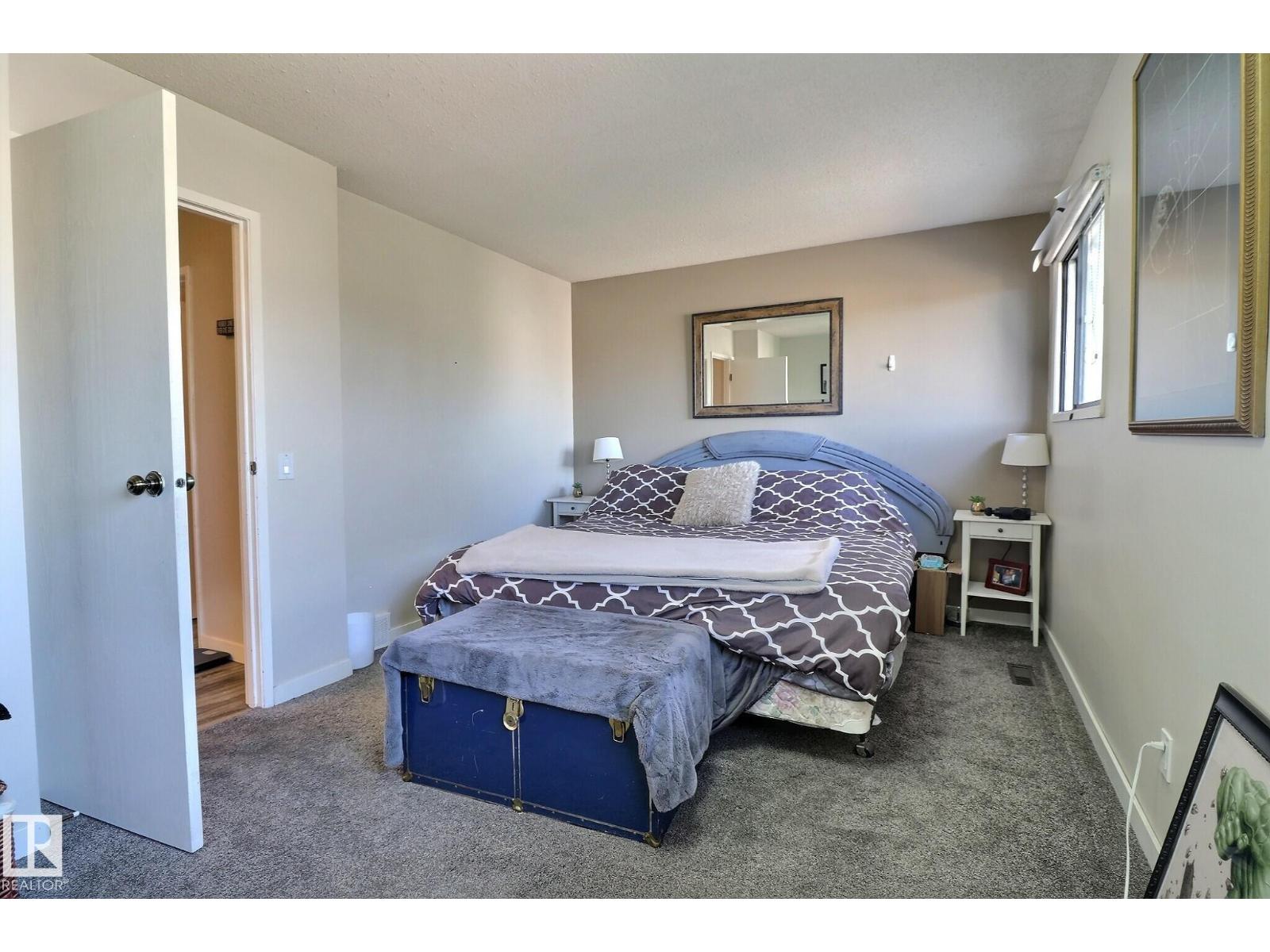 5315 39 Av Nw Property Photo 13