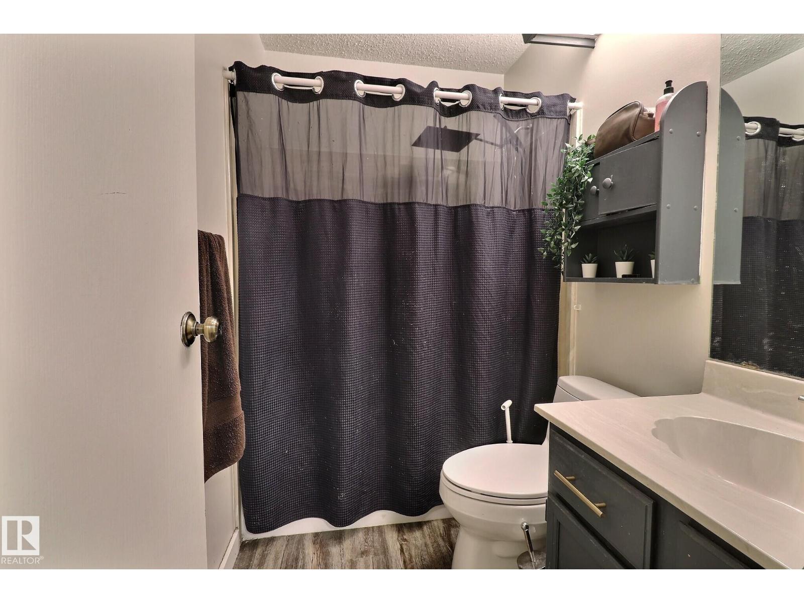 5315 39 Av Nw Property Photo 15