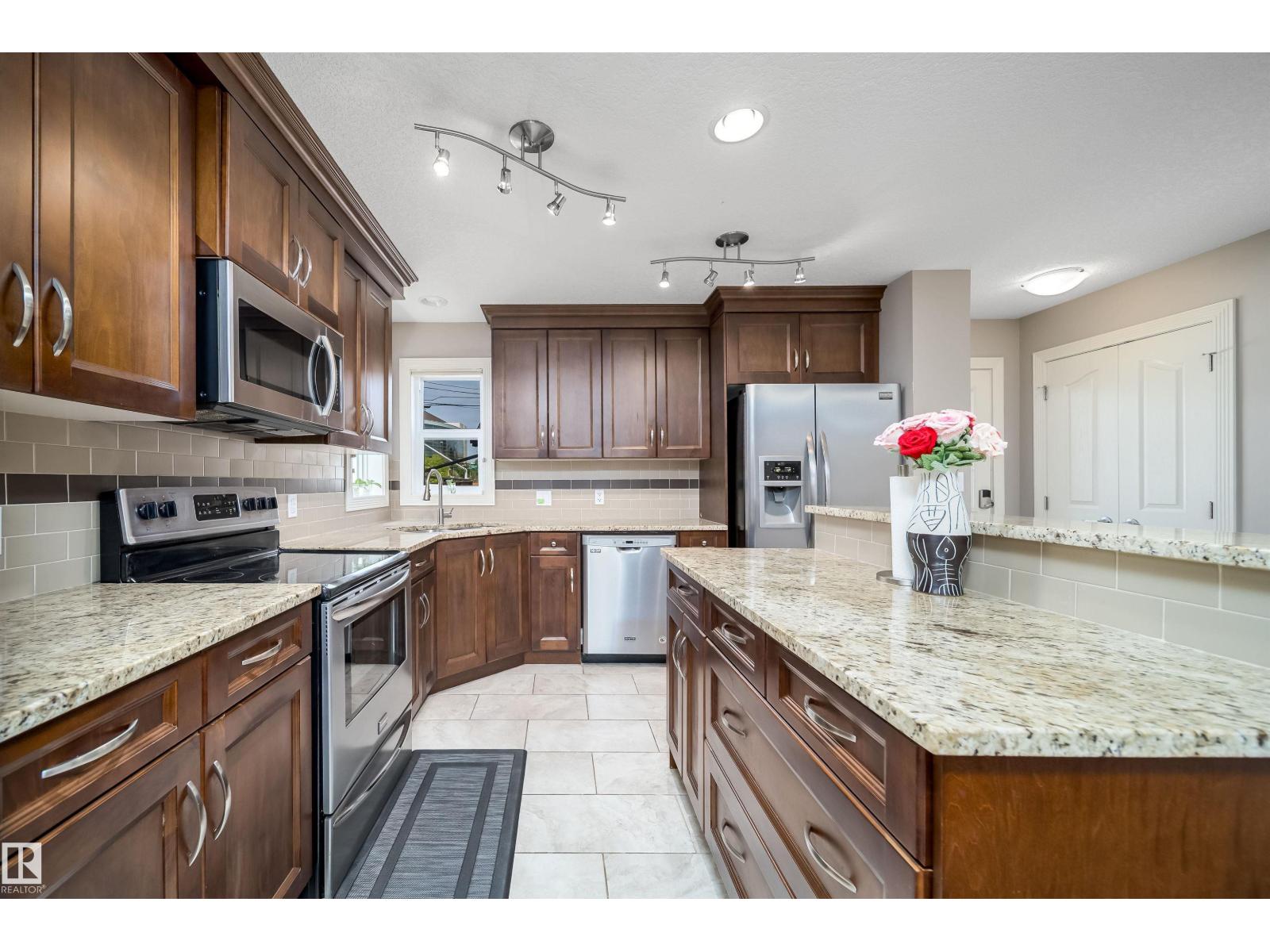 11342 79 Av Nw Property Photo 9