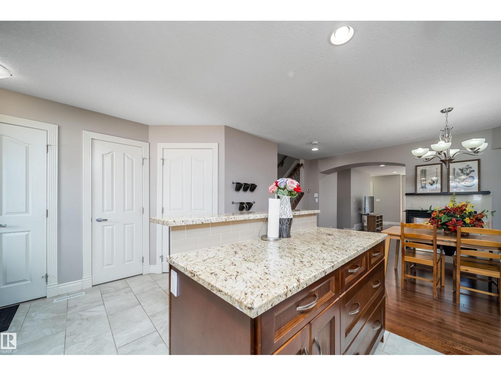11342 79 Av Nw Property Photo 11