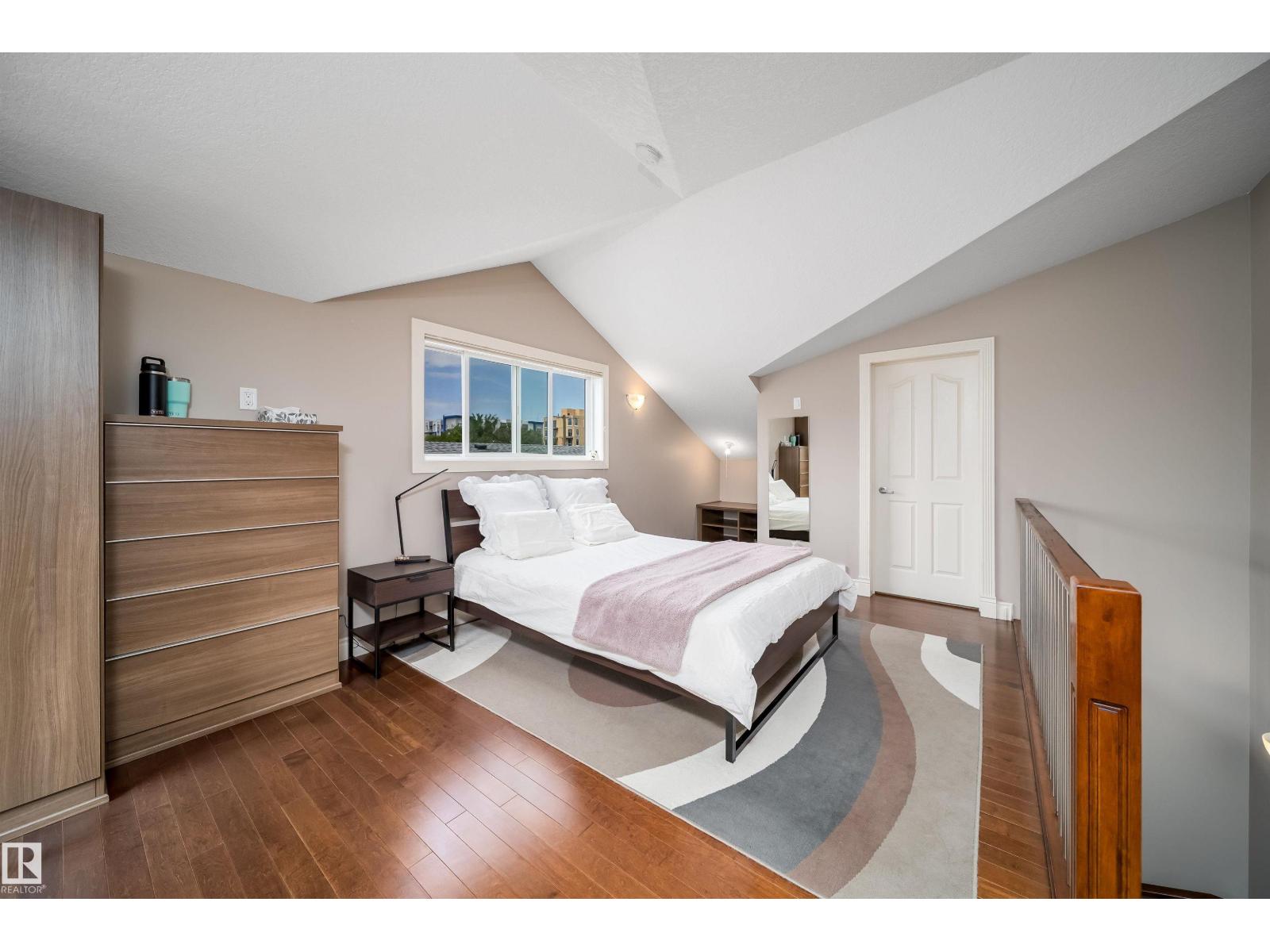 11342 79 Av Nw Property Photo 27