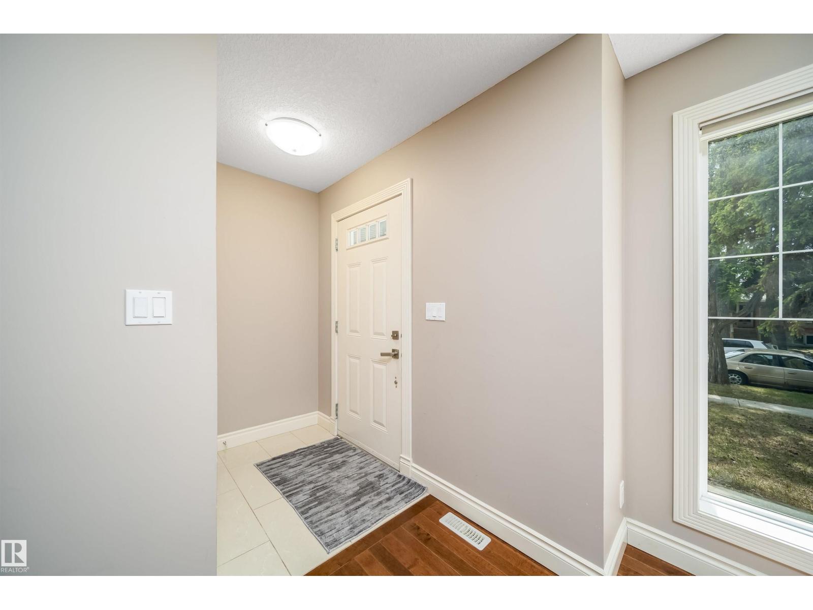11342 79 Av Nw Property Photo 32