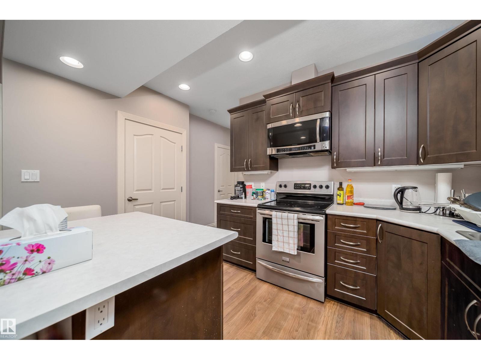 11342 79 Av Nw Property Photo 34