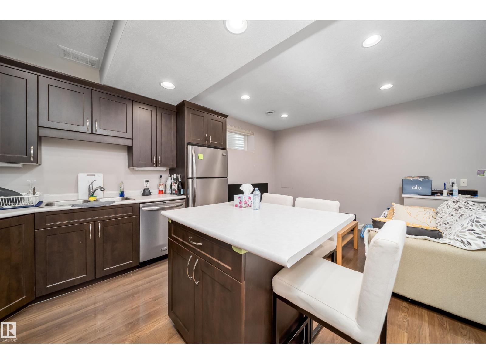 11342 79 Av Nw Property Photo 35