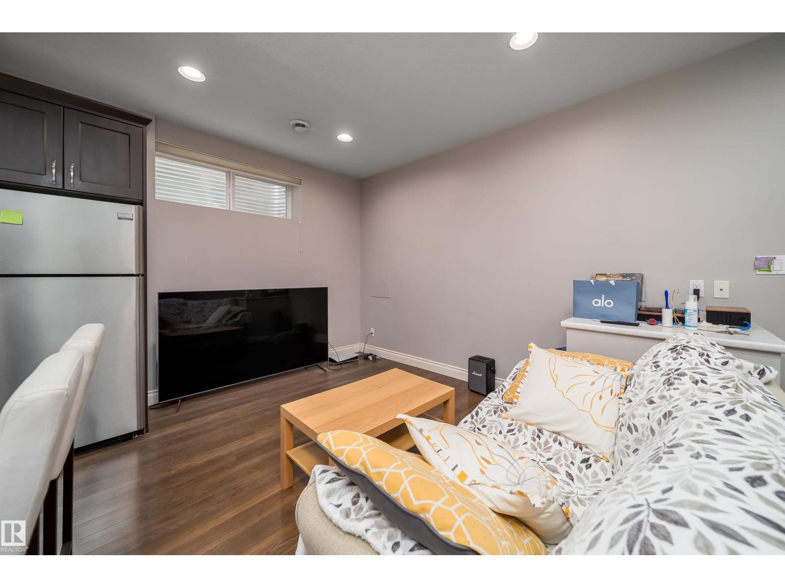 11342 79 Av Nw Property Photo 36
