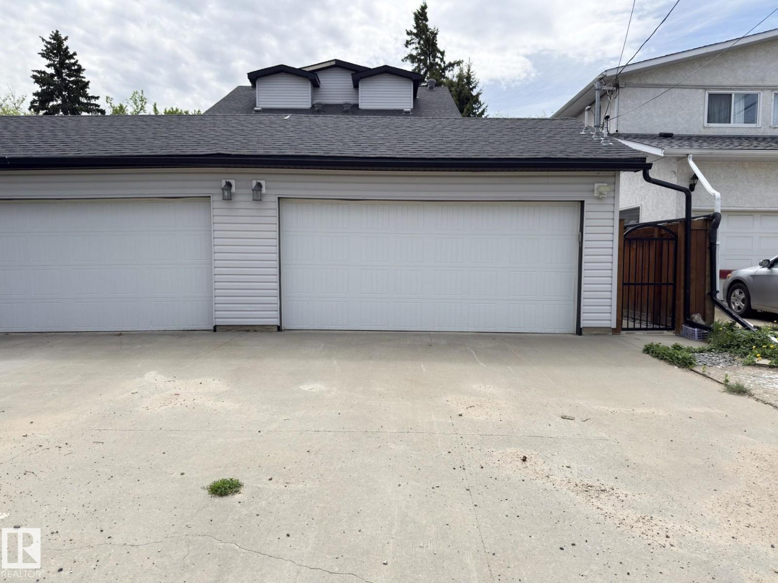 11342 79 Av Nw Property Photo 46