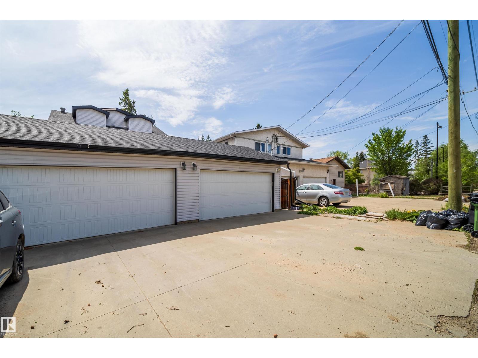 11342 79 Av Nw Property Photo 47