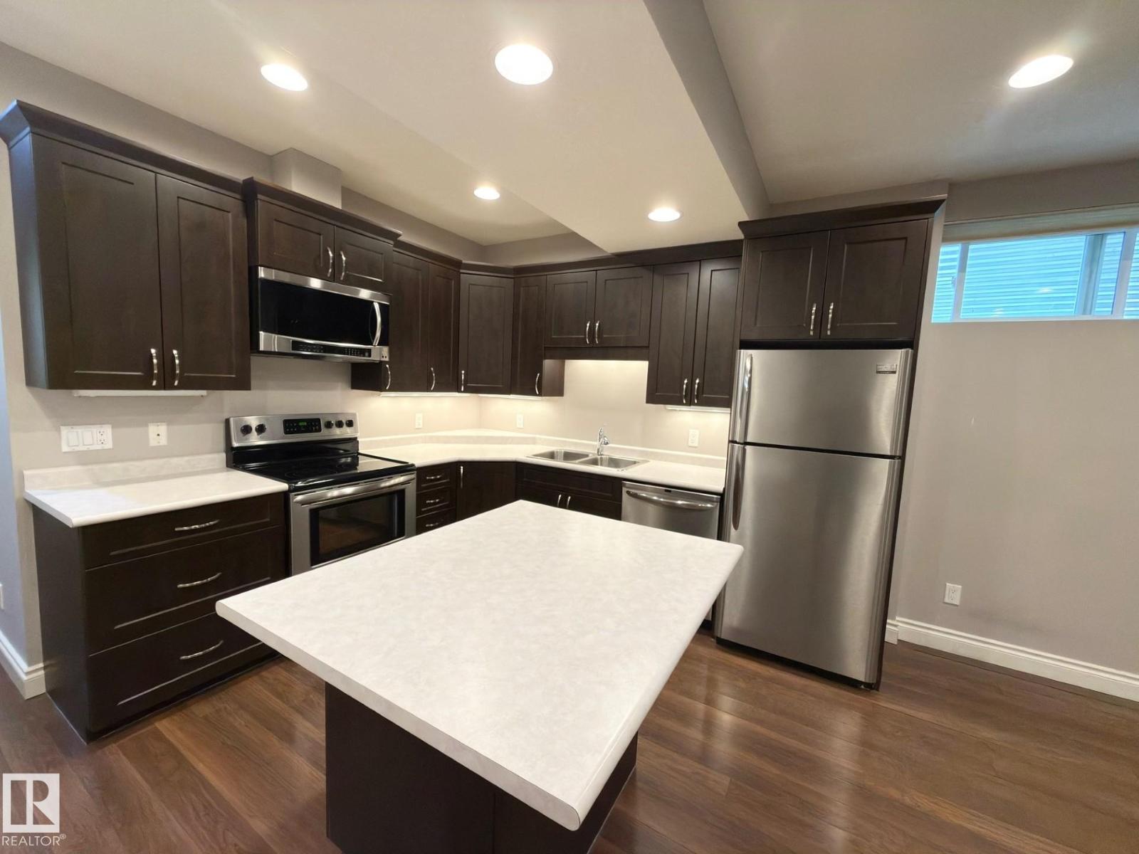 11342 79 Av Nw Property Photo 57