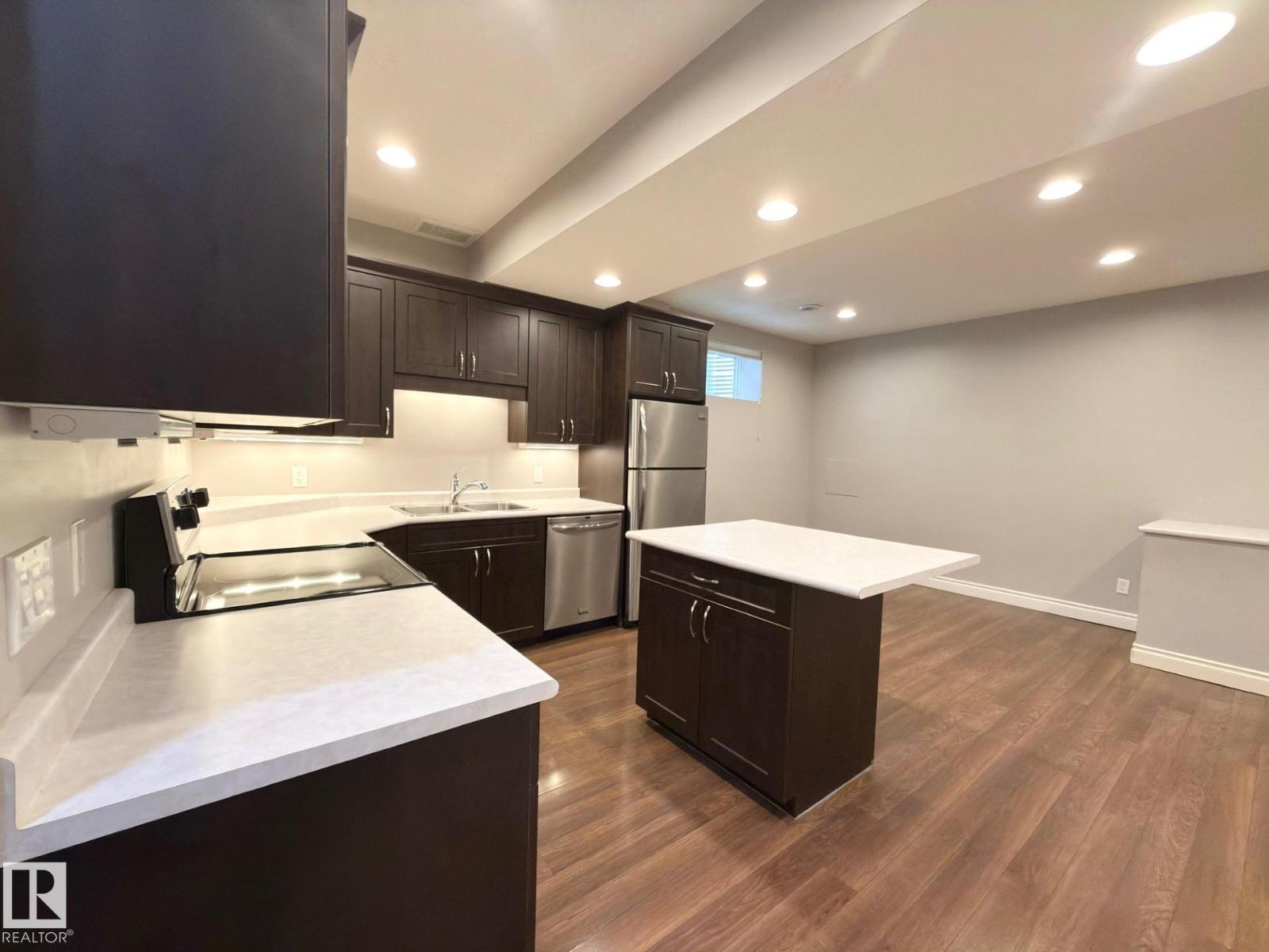 11342 79 Av Nw Property Photo 58