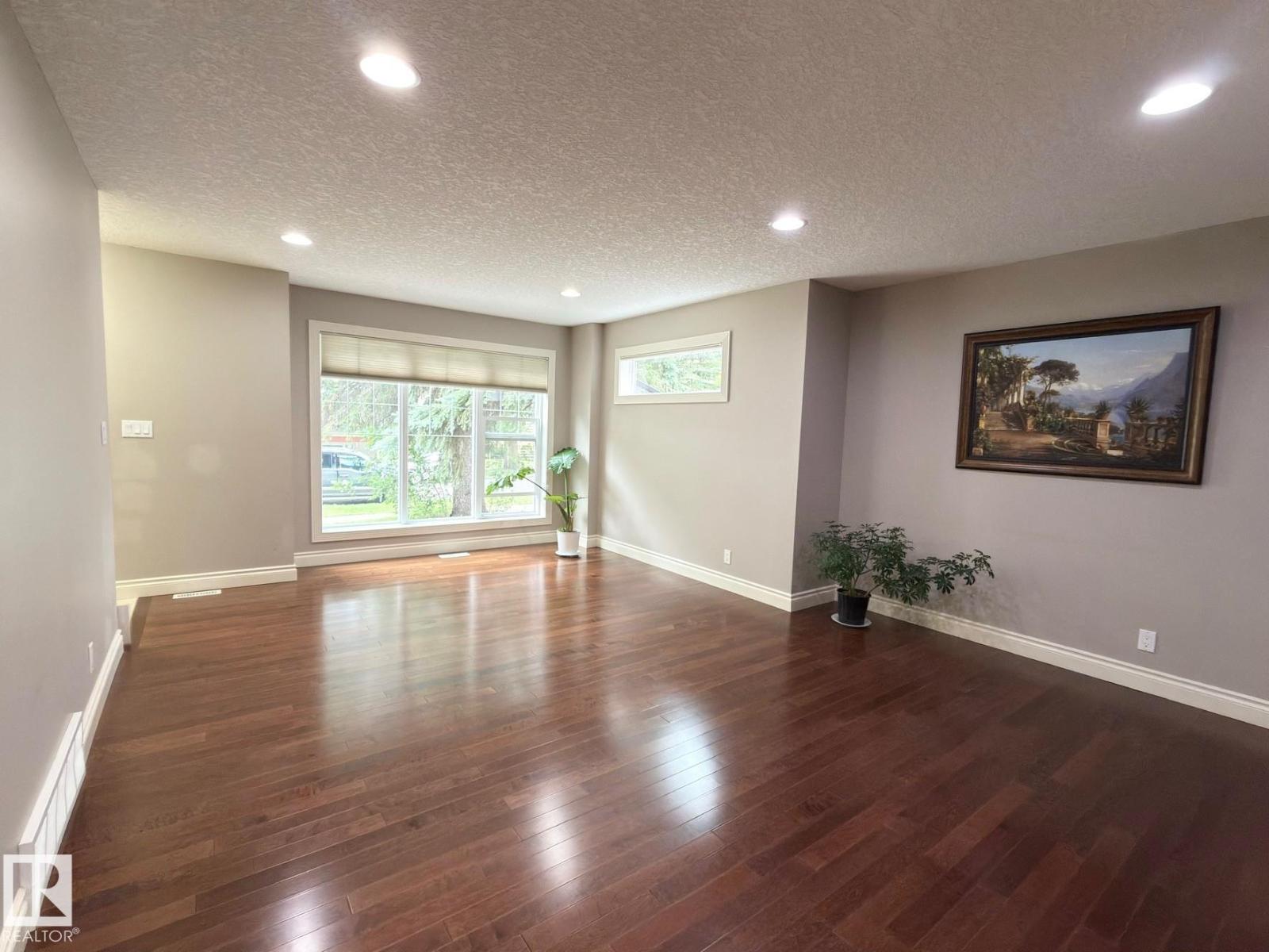 11342 79 Av Nw Property Photo 63