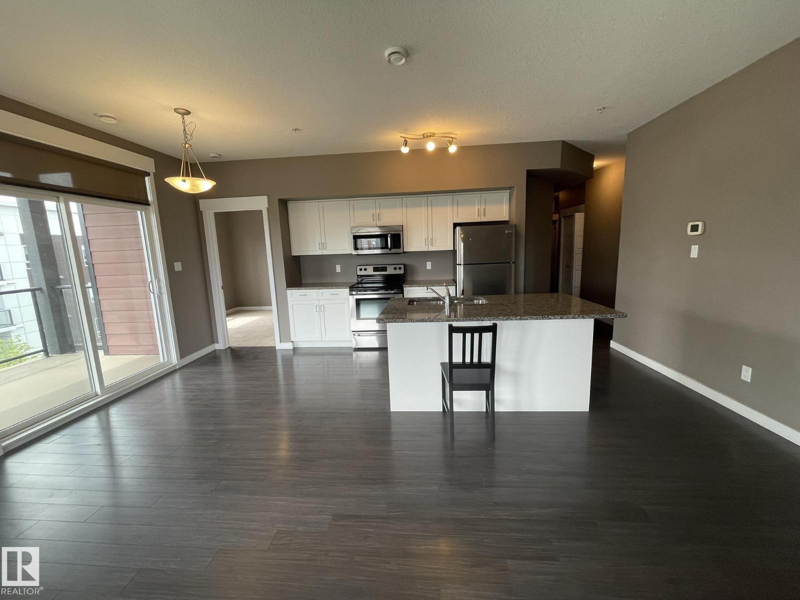 #504 10518 113 St Nw Property Photo 44