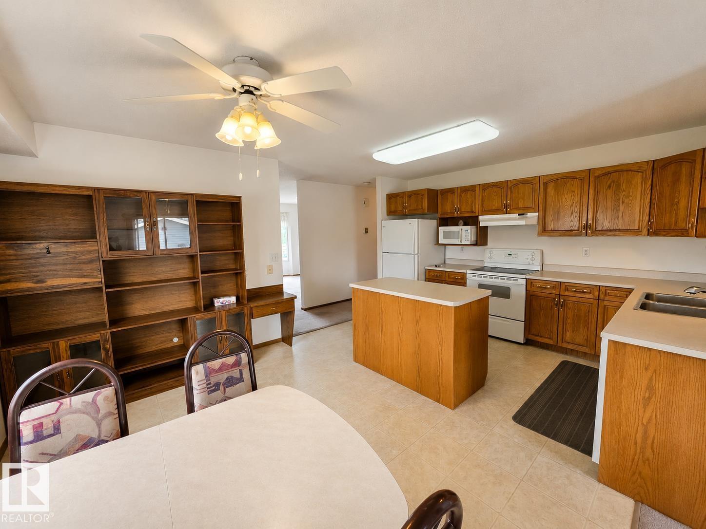 4005 55 Av Property Photo 4