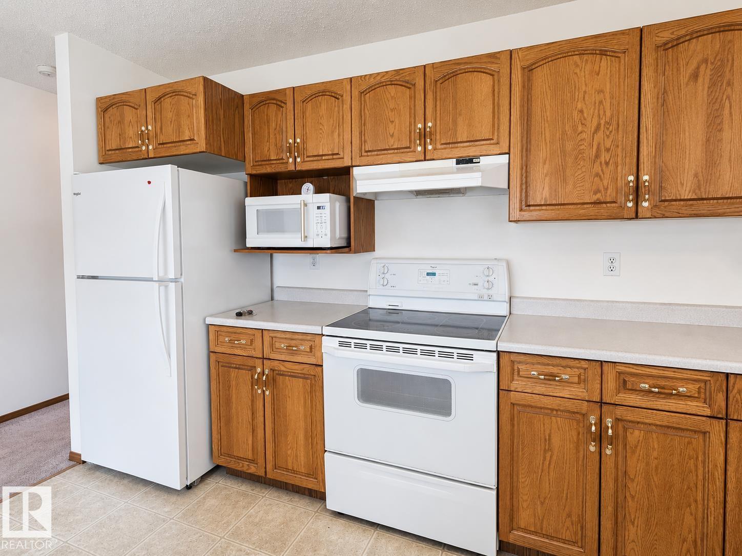 4005 55 Av Property Photo 9