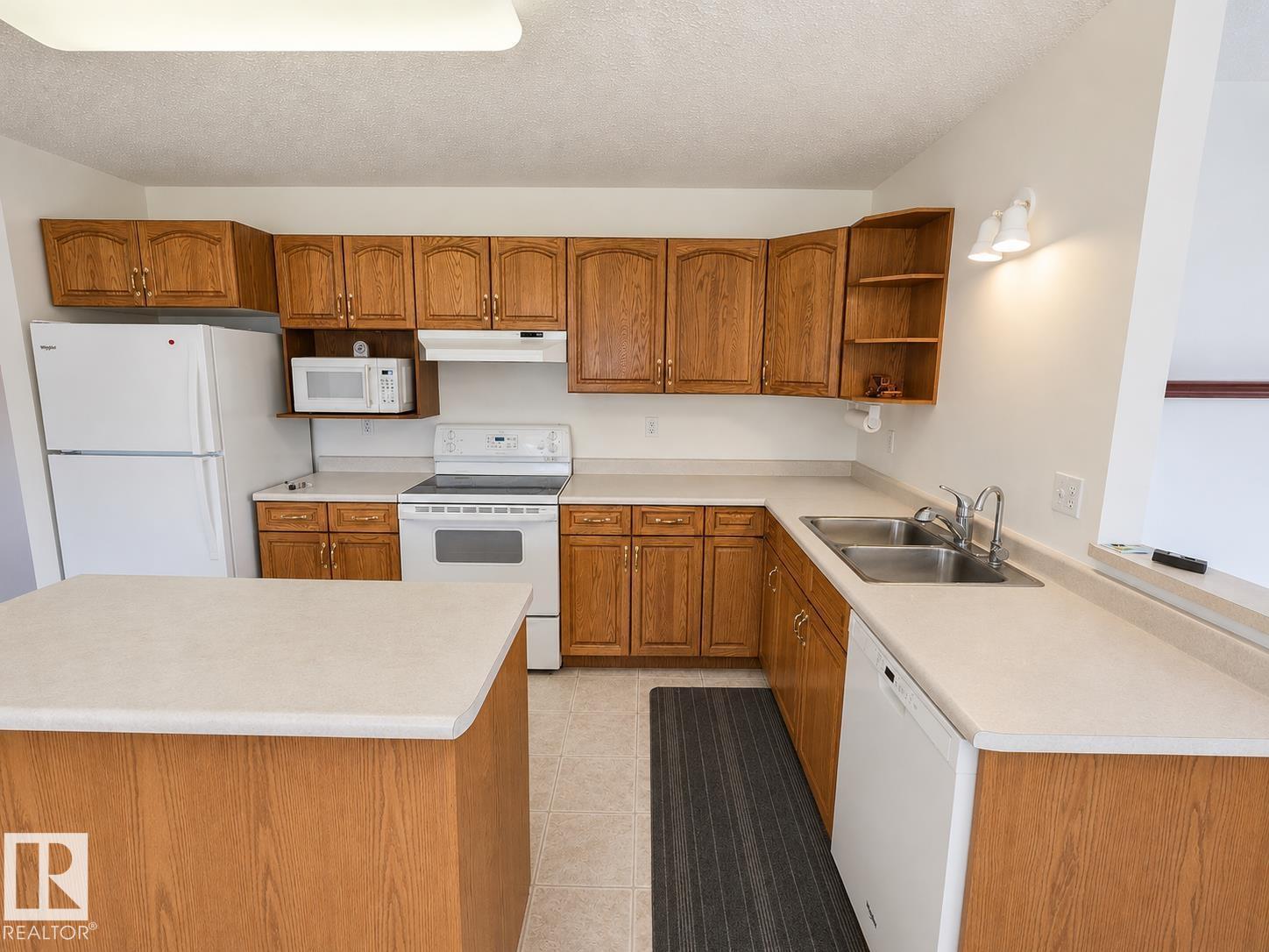 4005 55 Av Property Photo 11