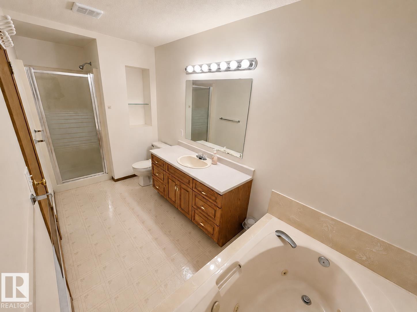 4005 55 Av Property Photo 16