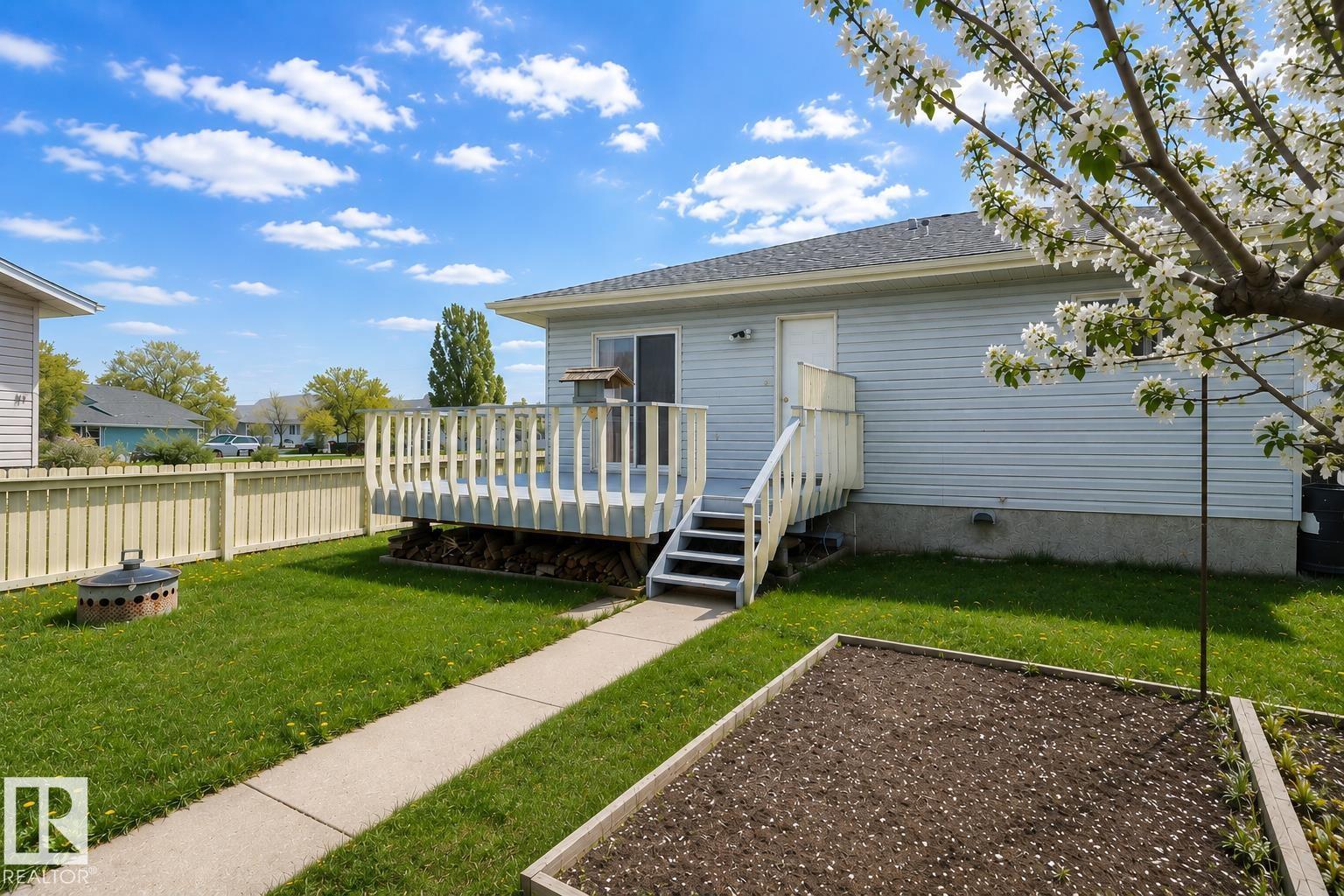 4005 55 Av Property Photo 25