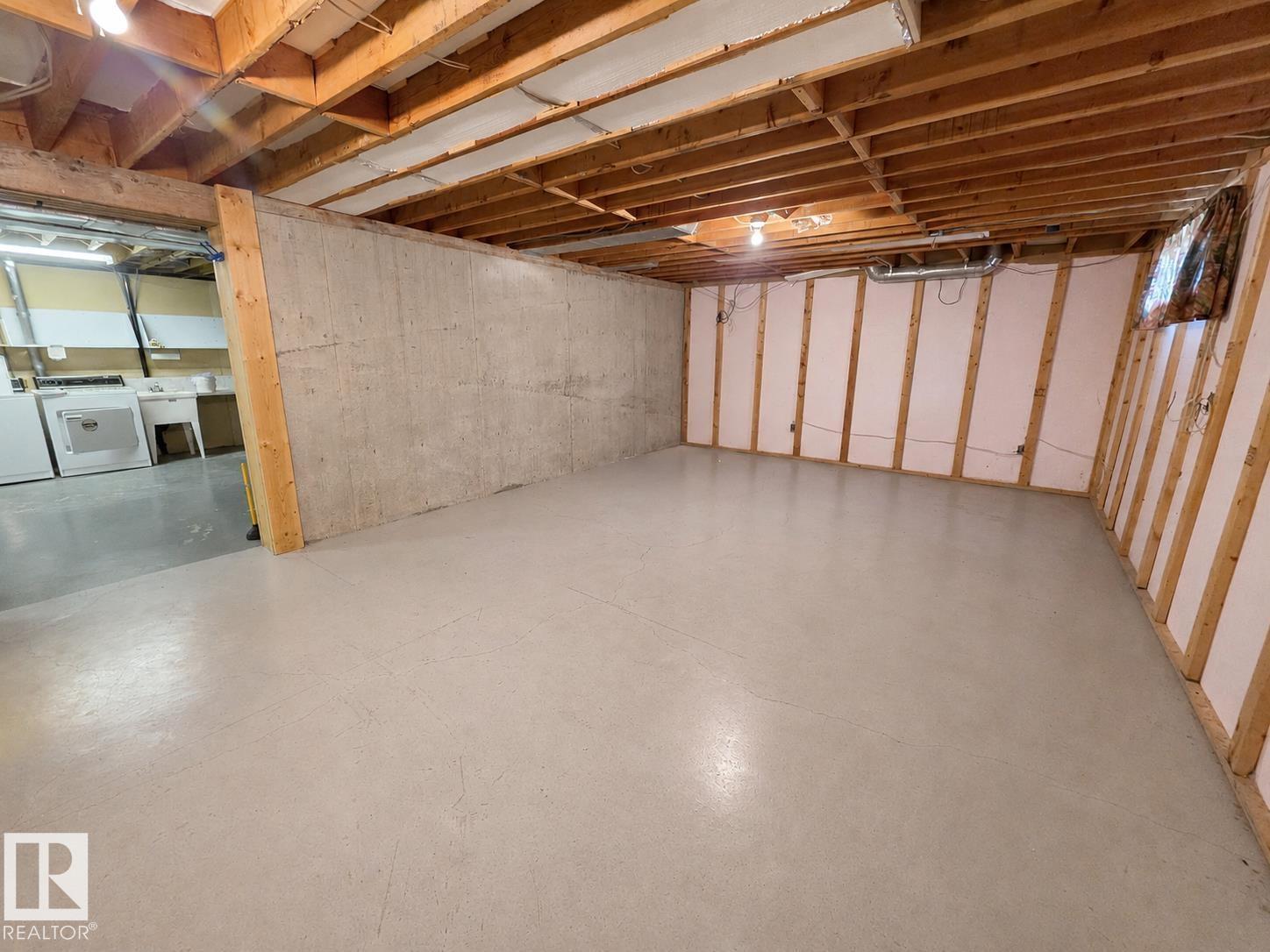 4005 55 Av Property Photo 26