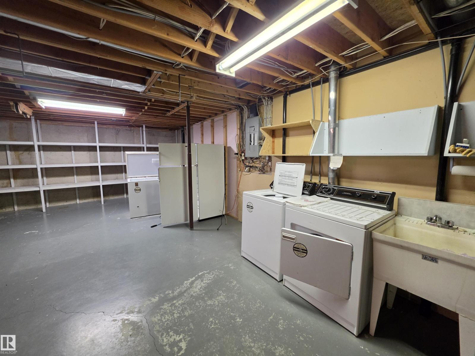 4005 55 Av Property Photo 27