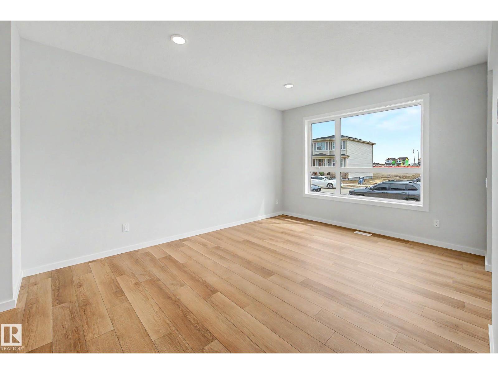 21120 25 Ave Nw Property Photo 5