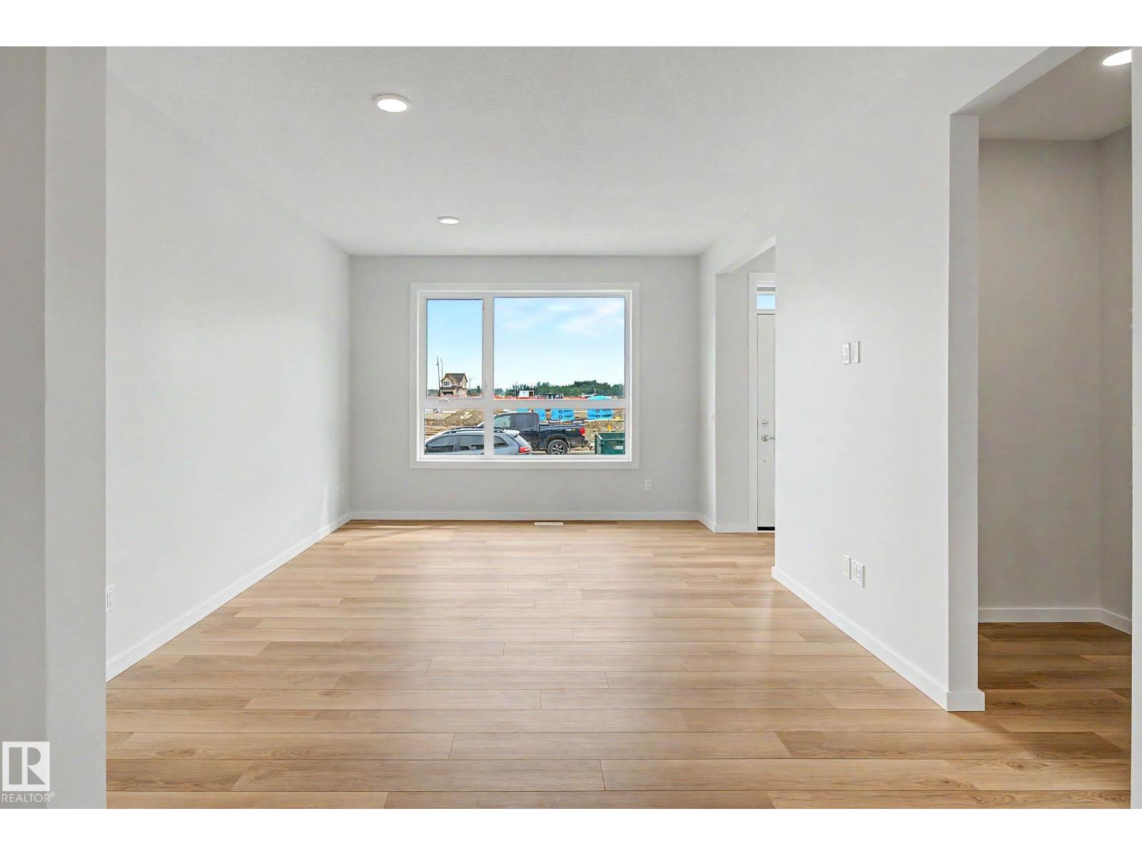 21120 25 Ave Nw Property Photo 6