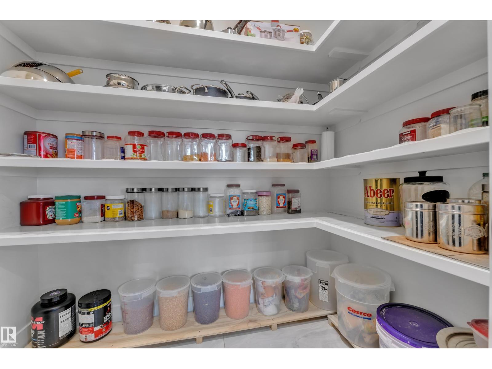 5936 18 St Ne Property Photo 10