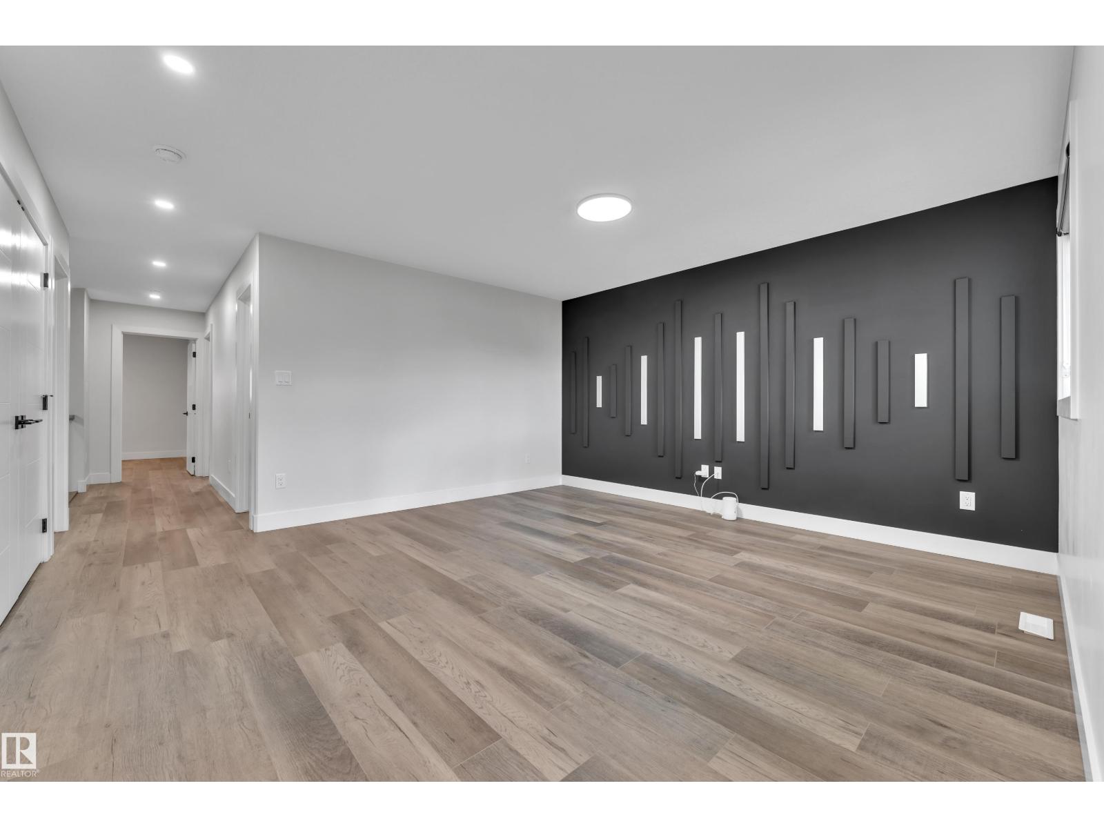 5936 18 St Ne Property Photo 28