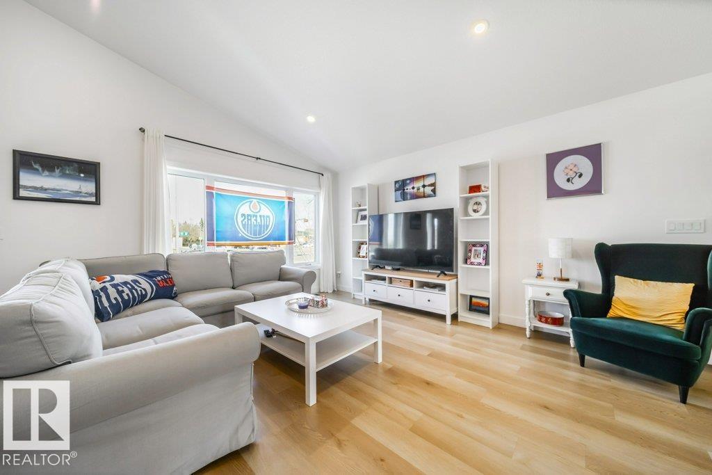 11303 111 Av Nw Property Photo 8