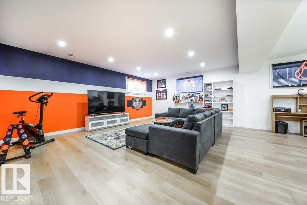 11303 111 Av Nw Property Photo 40