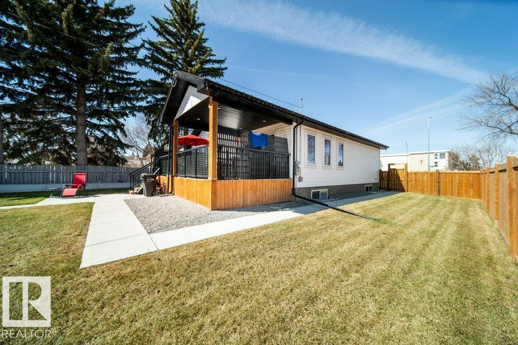 11303 111 Av Nw Property Photo 55