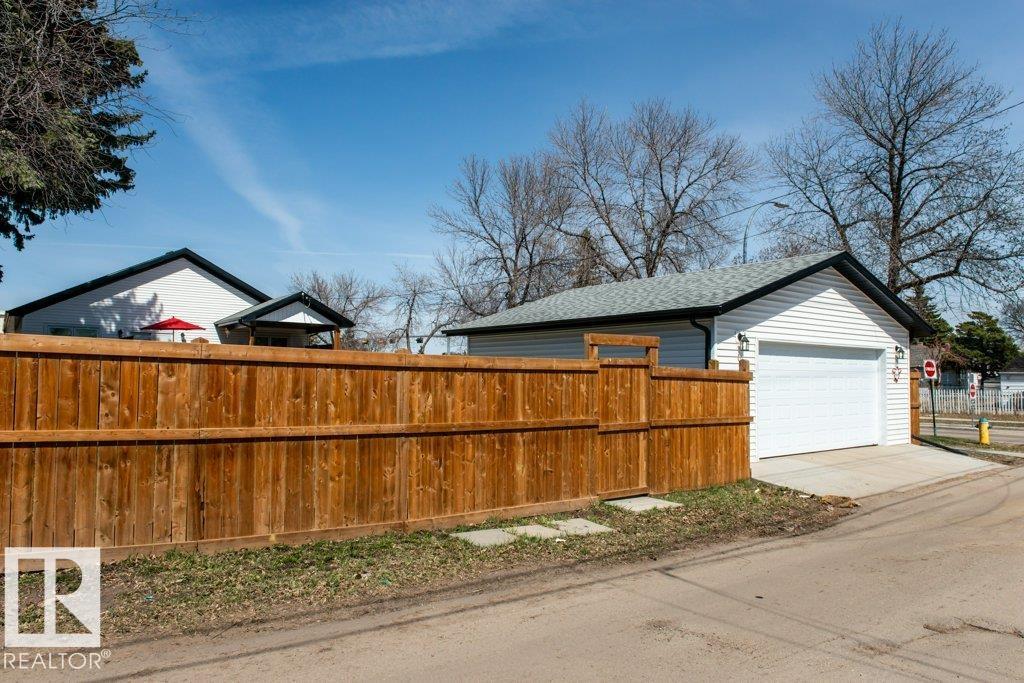 11303 111 Av Nw Property Photo 65