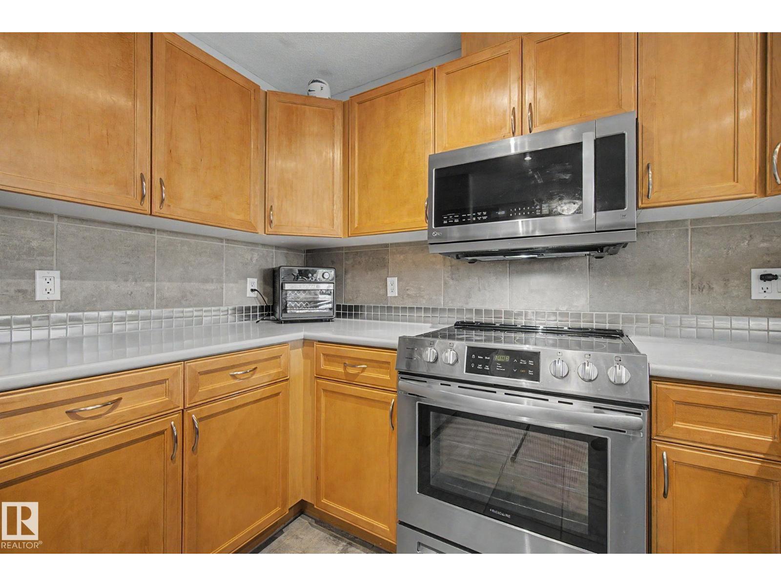 #303 530 Hooke Rd Nw Property Photo 4