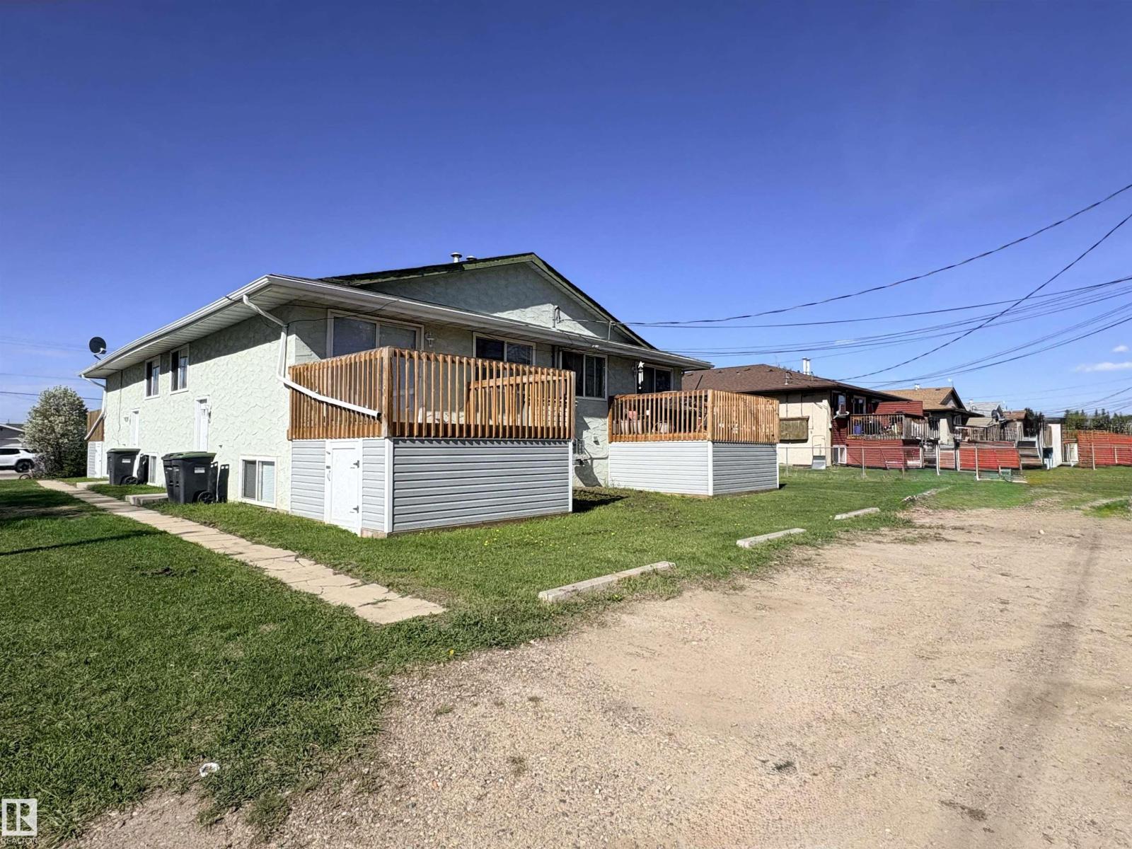 4537 50 Av Property Photo 3