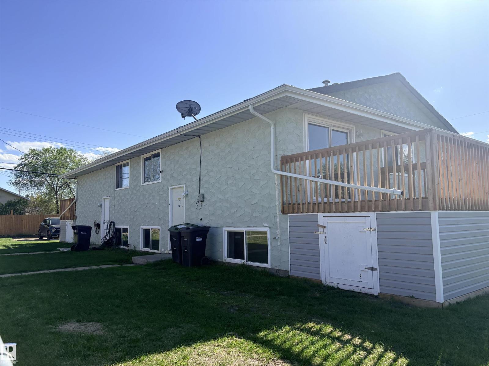 4537 50 Av Property Photo 5