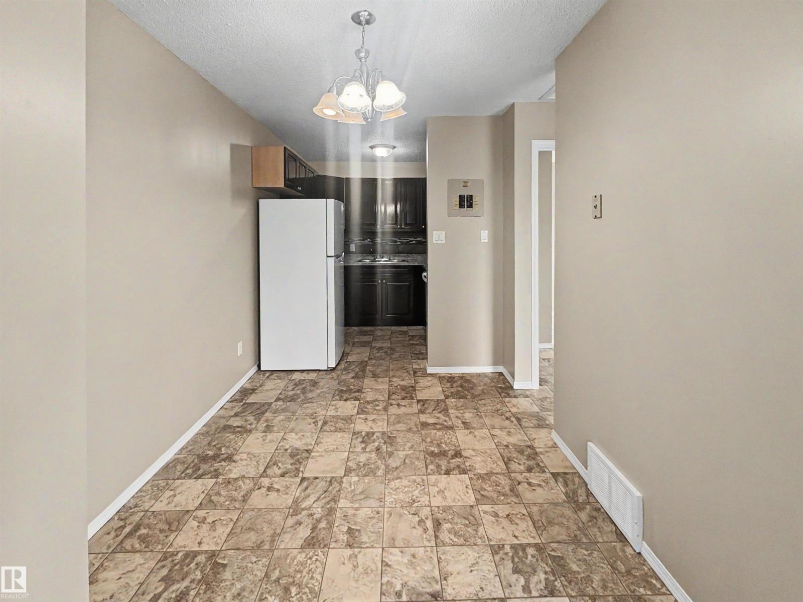 4537 50 Av Property Photo 25