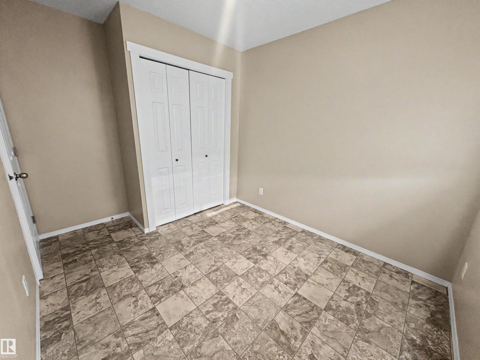 4537 50 Av Property Photo 28