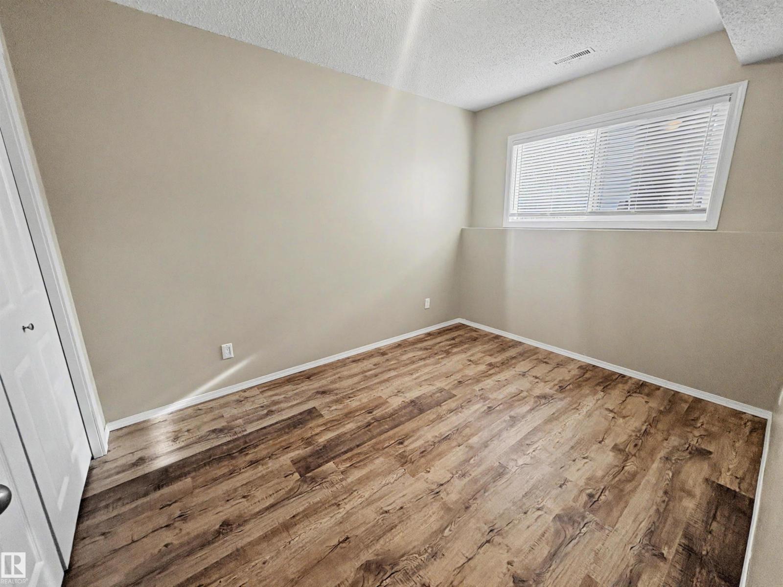4537 50 Av Property Photo 29