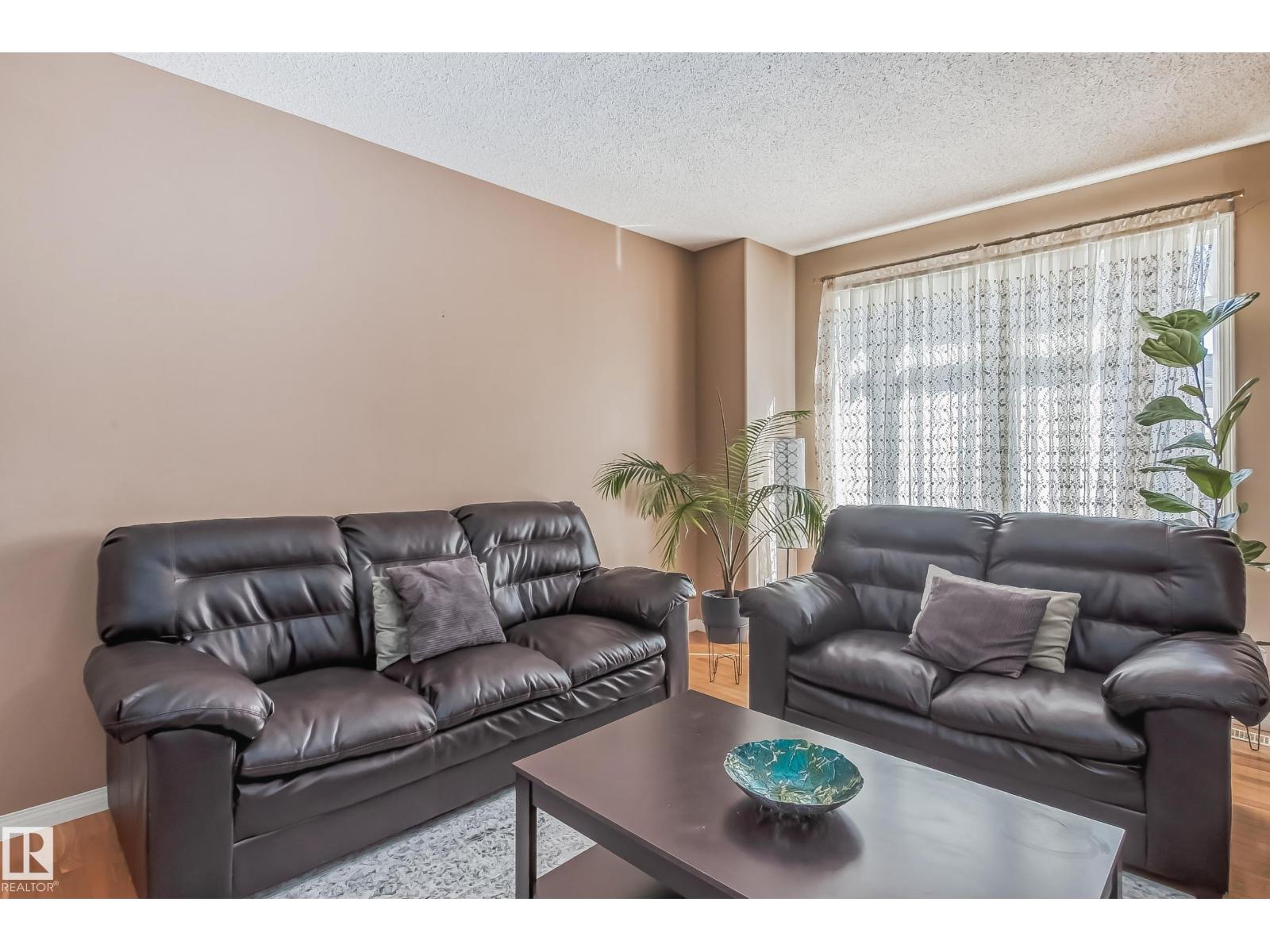 #49 8403 164 Av Nw Property Photo 4