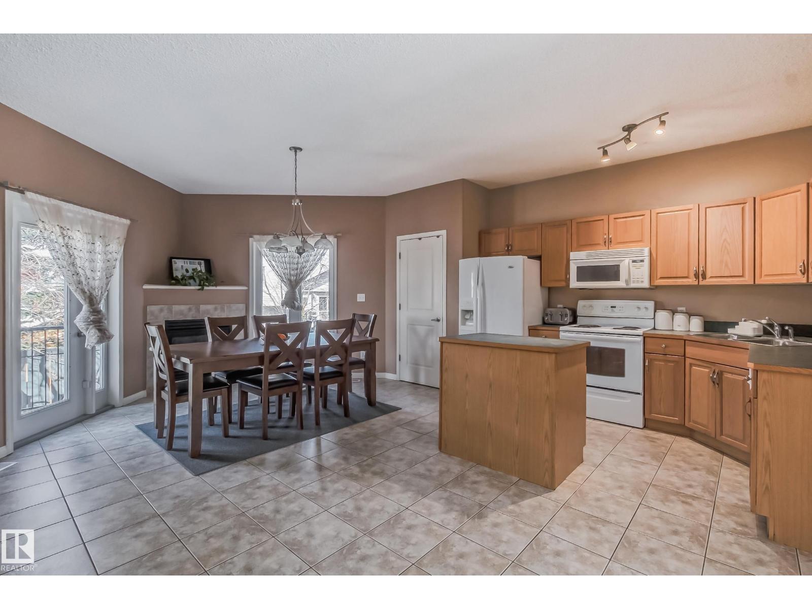 #49 8403 164 Av Nw Property Photo 8
