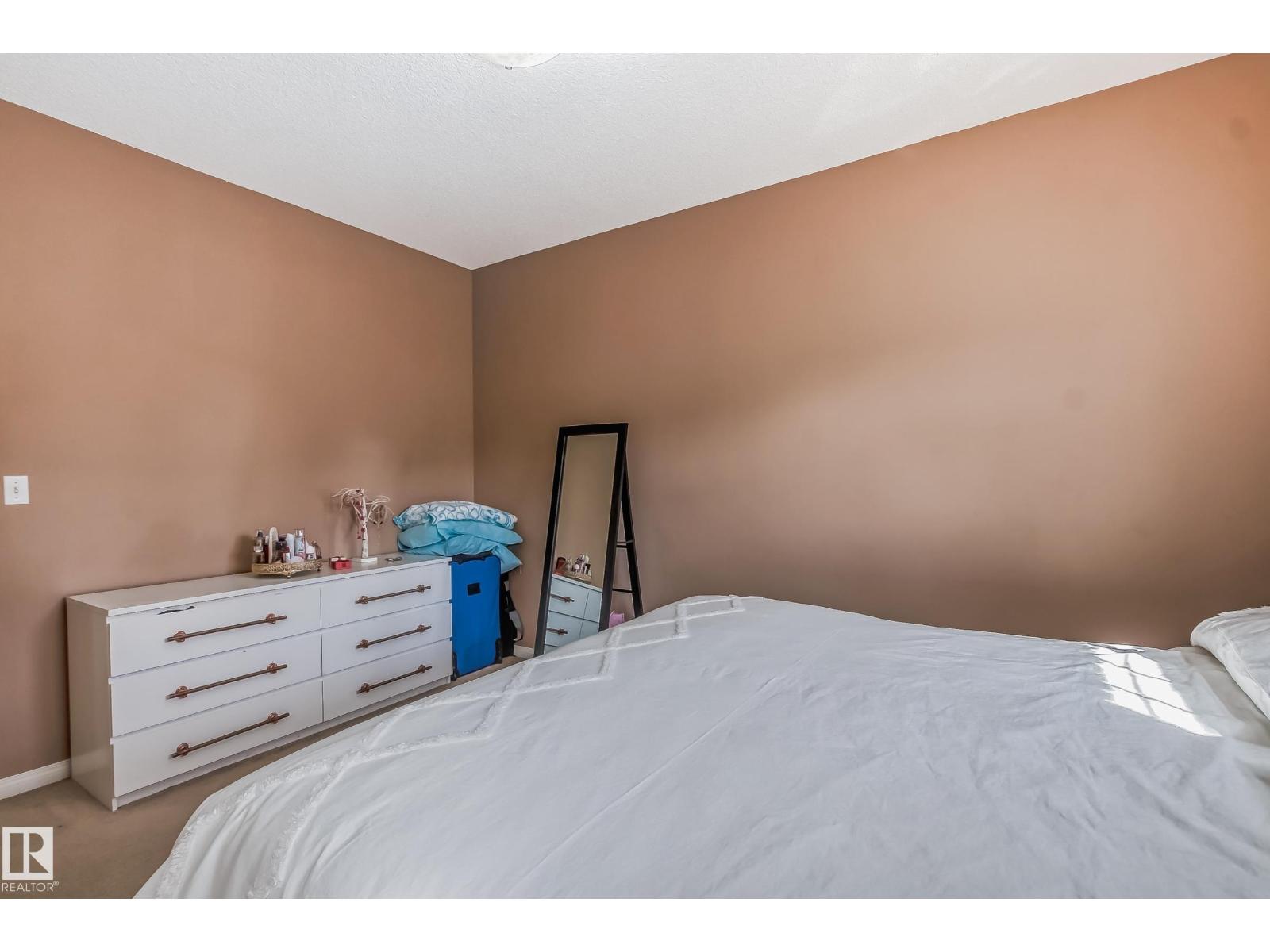 #49 8403 164 Av Nw Property Photo 27