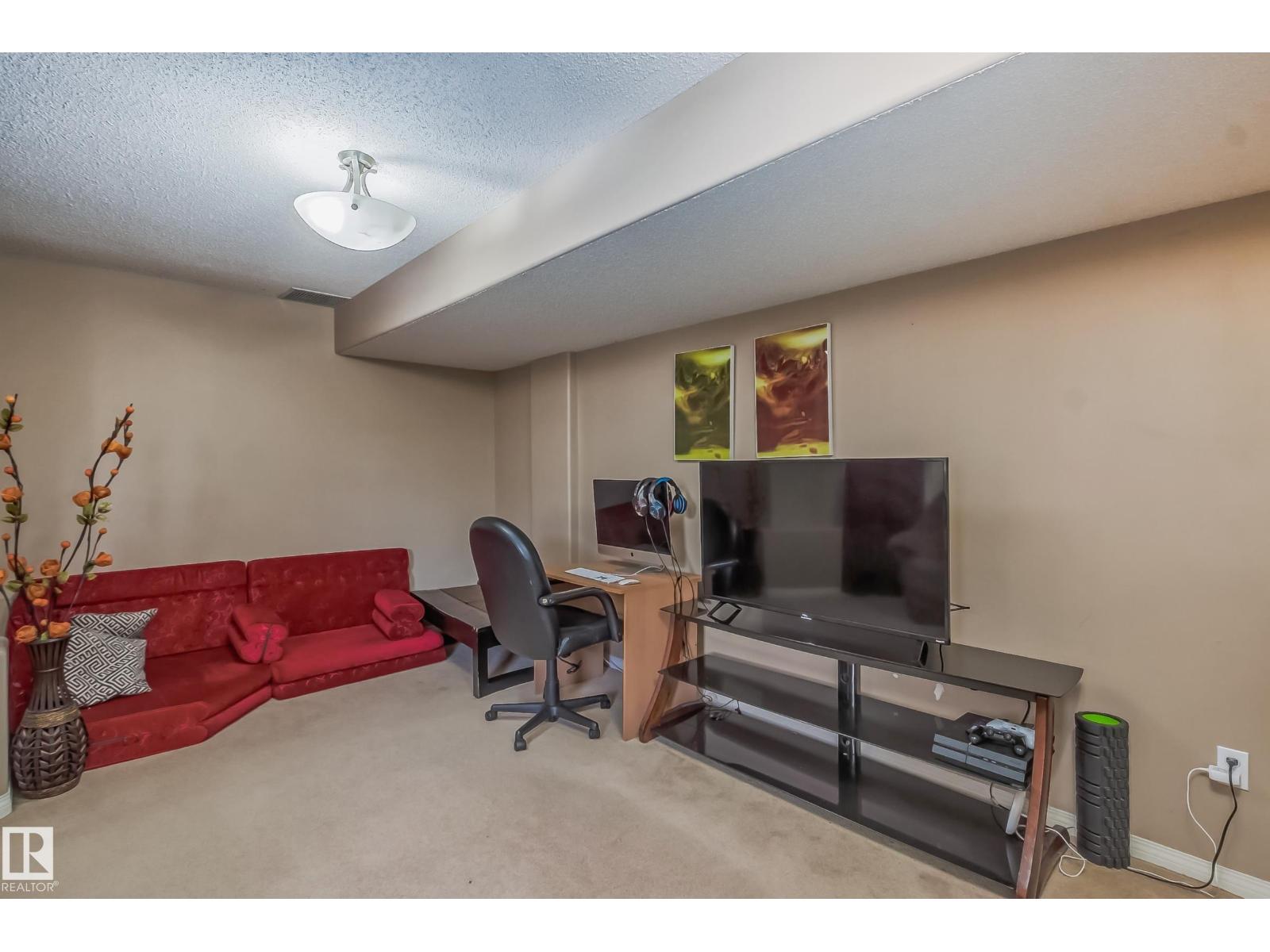 #49 8403 164 Av Nw Property Photo 40