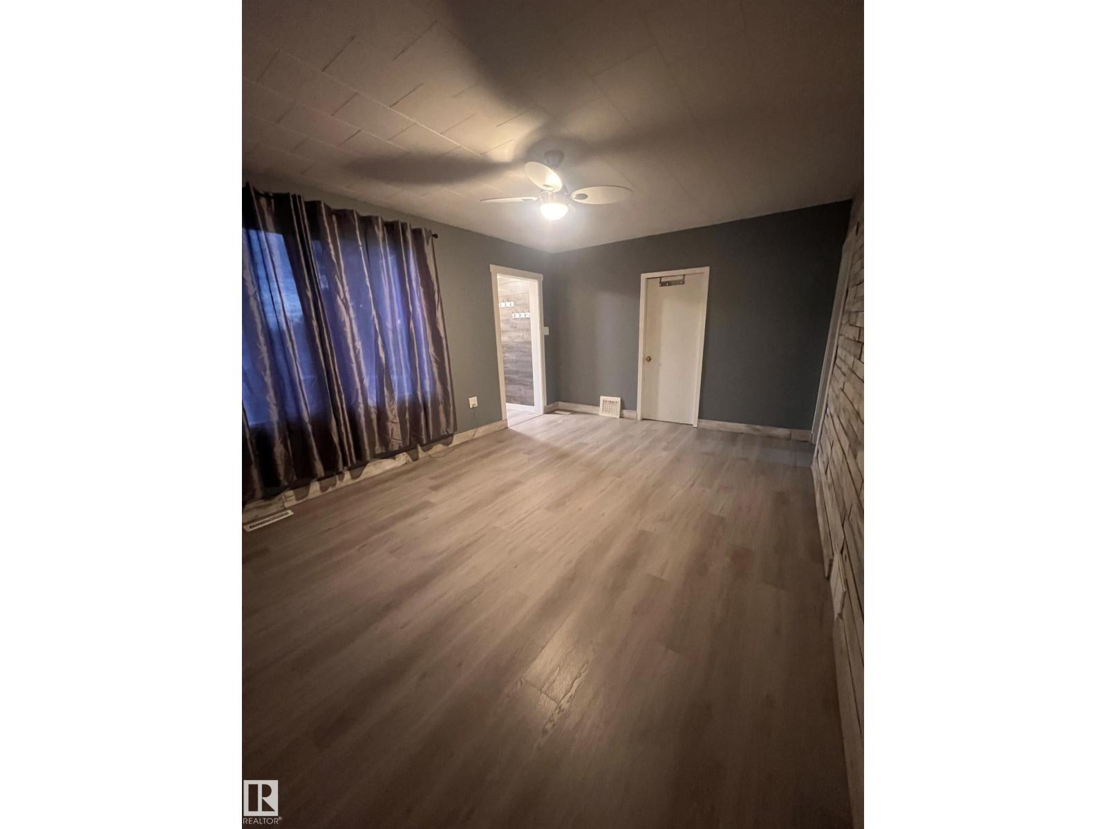 69 Railway Av Property Photo 4