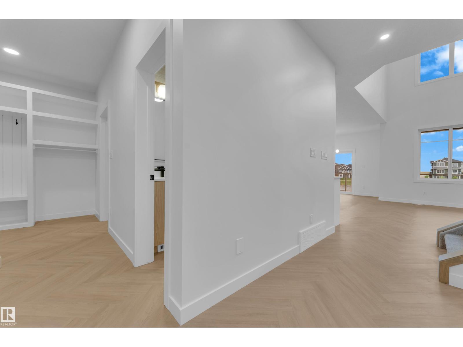 357 Linden Lo Property Photo 8