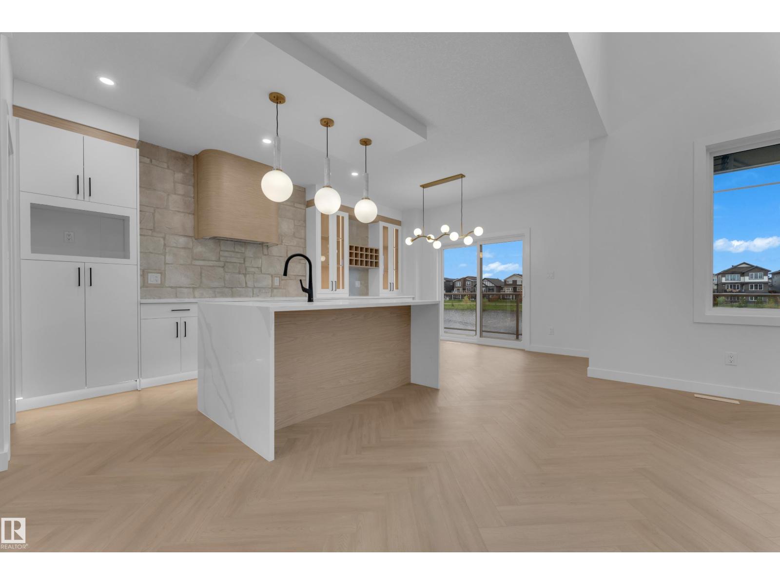357 Linden Lo Property Photo 17