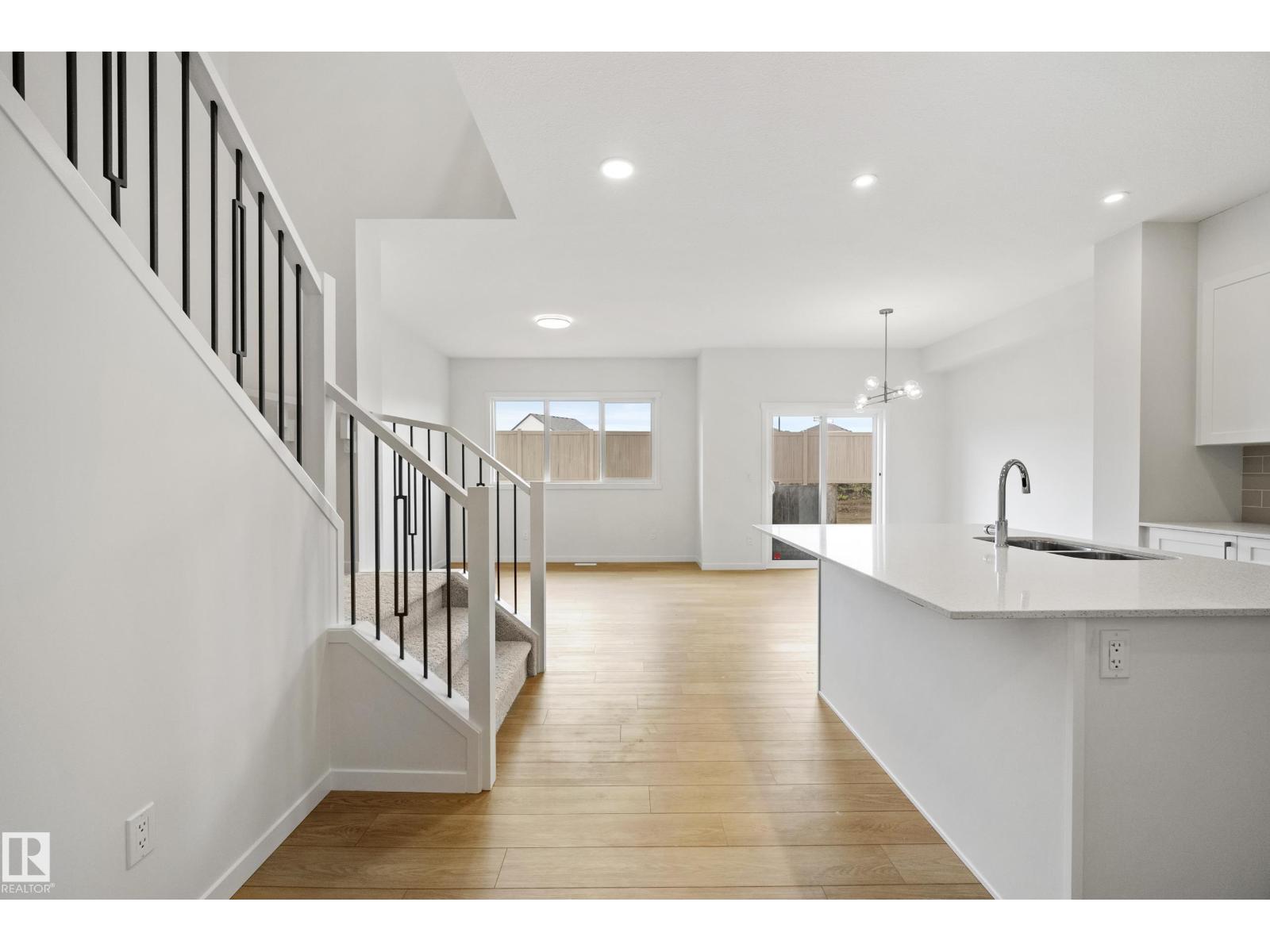 20731 24 Av Nw Property Photo 8
