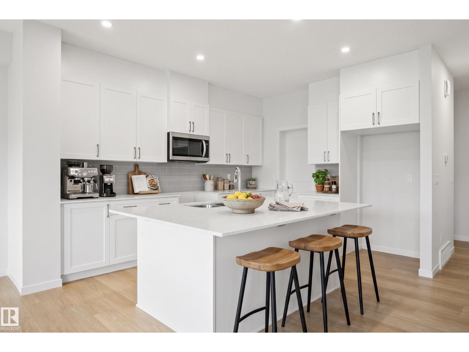 20731 24 Av Nw Property Photo 10