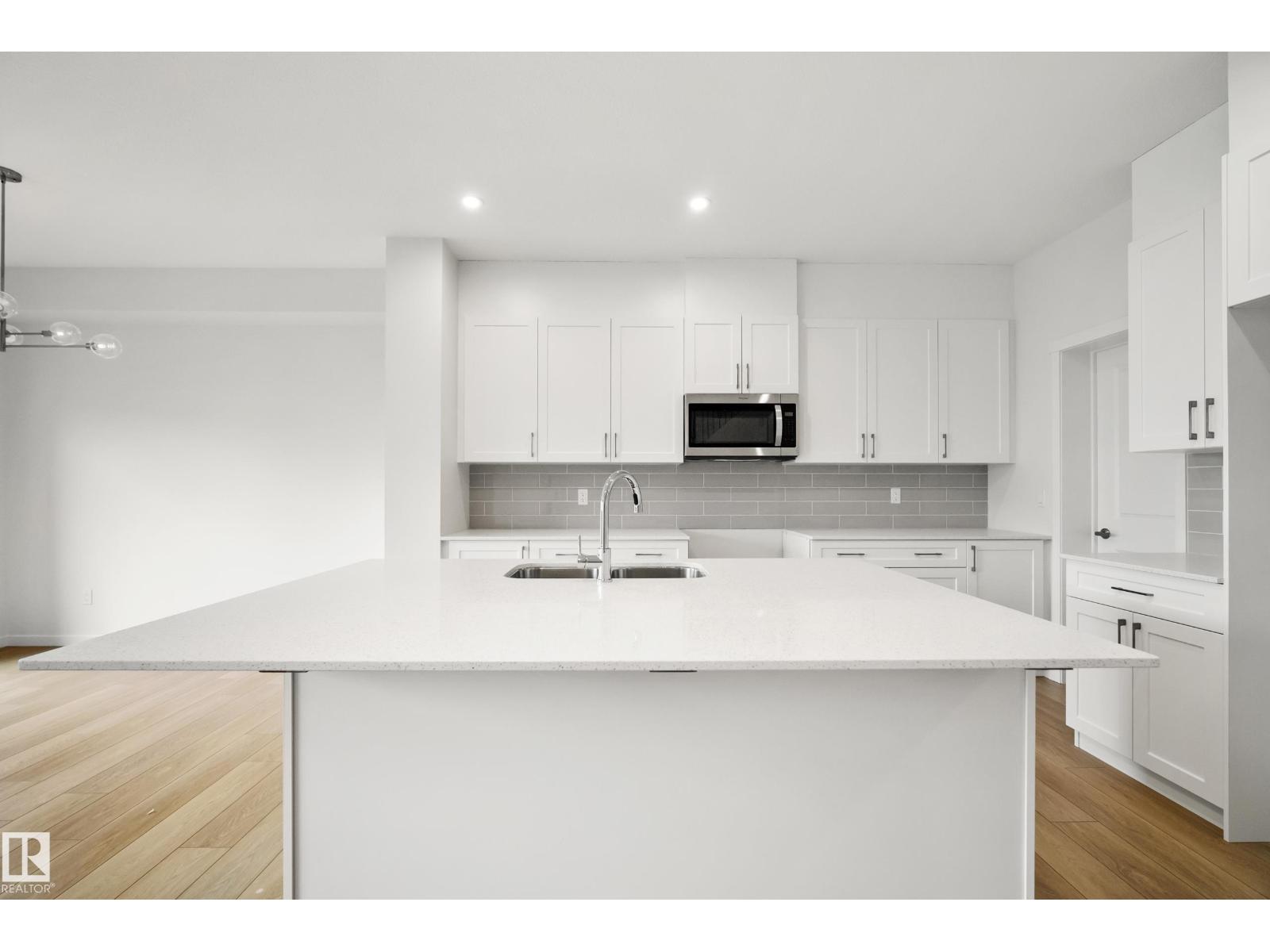 20731 24 Av Nw Property Photo 11